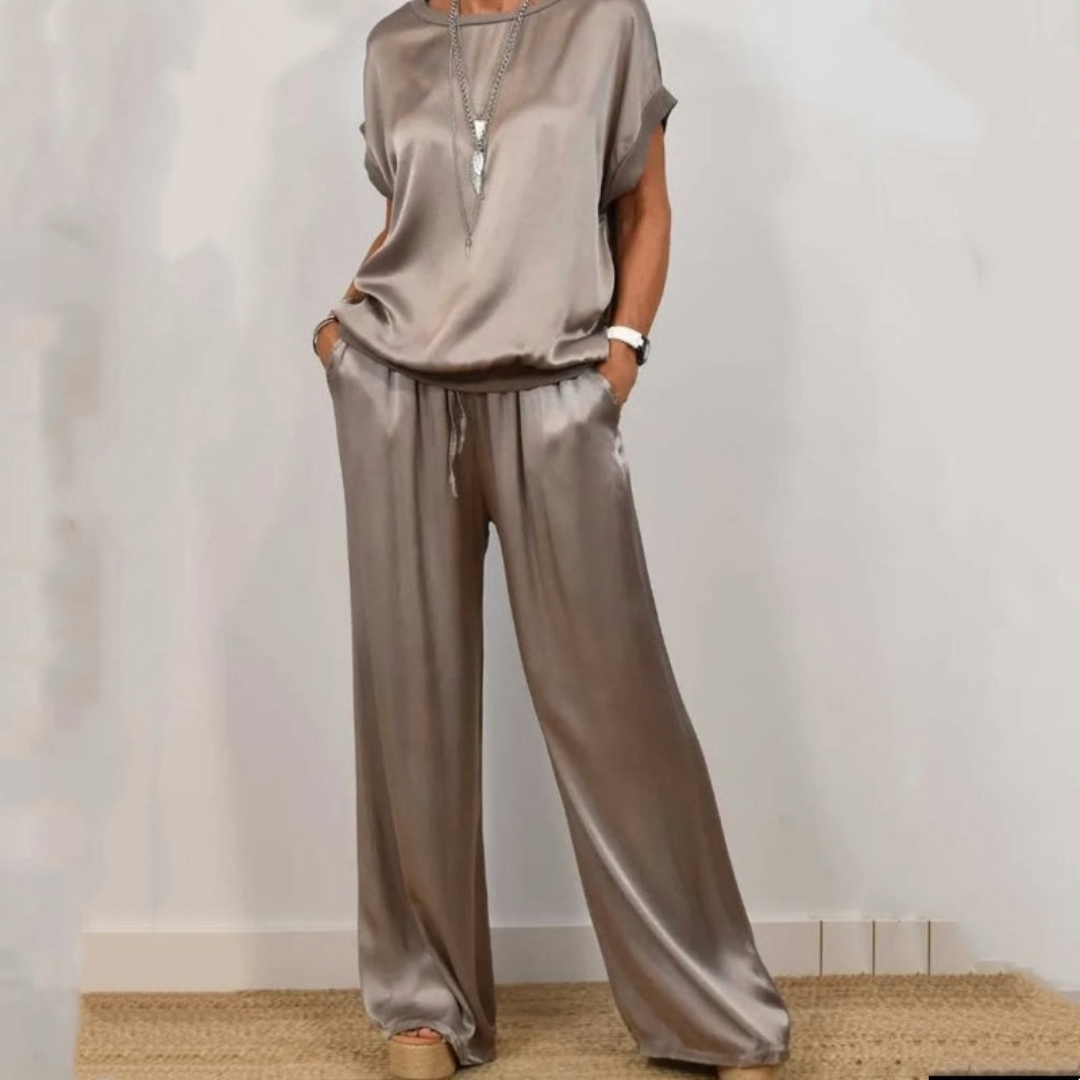 Cecilia | Chic Two-Piece Ensemble