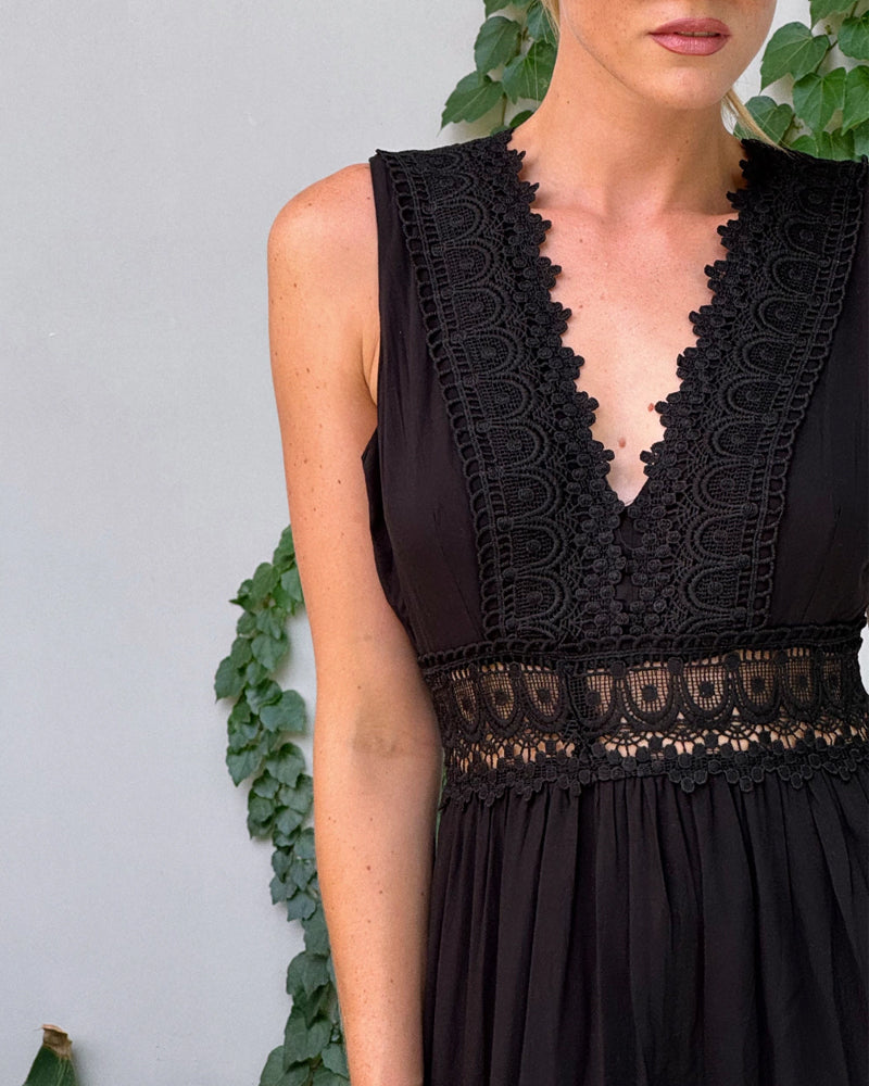 STEPHANIE | Sophisticated V-Neck Dress