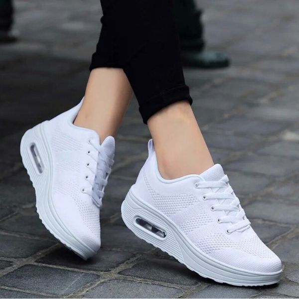 CASSY | FASHIONABLE ORTHOPEDIC SNEAKERS