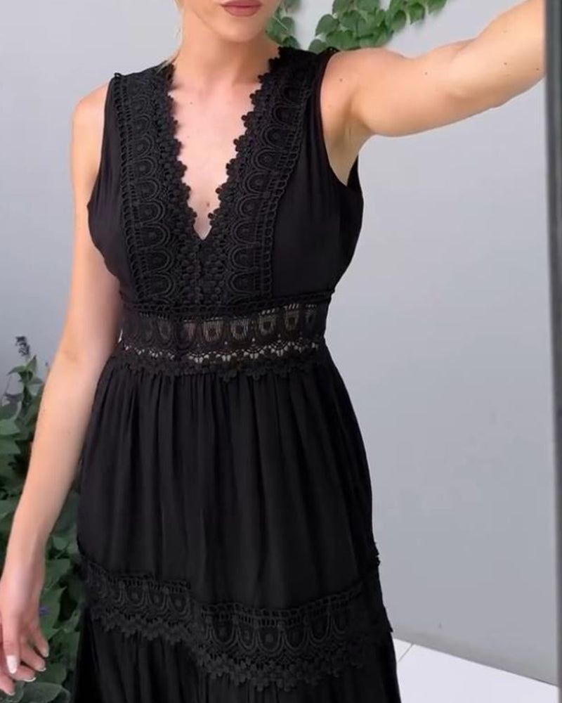 STEPHANIE | Sophisticated V-Neck Dress