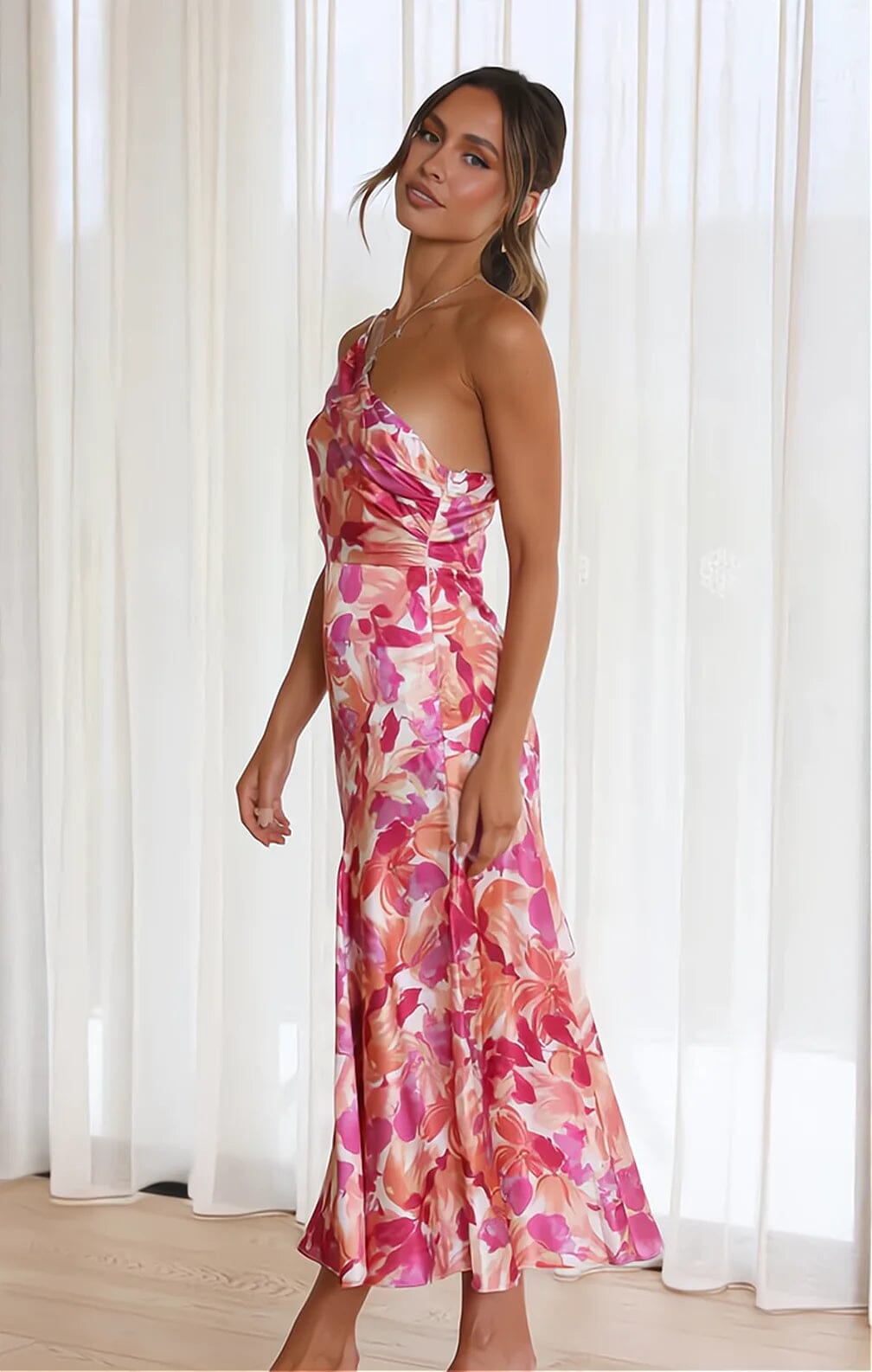 BELLA | CHIC AND VIBRANT MAXI DRESS
