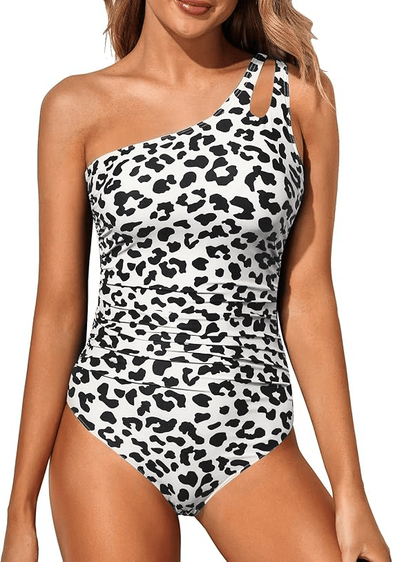 STRELLA | CHIC BODY-SCULPTING SWIMSUIT