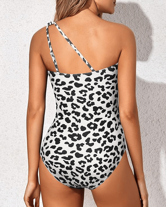 STRELLA | CHIC BODY-SCULPTING SWIMSUIT