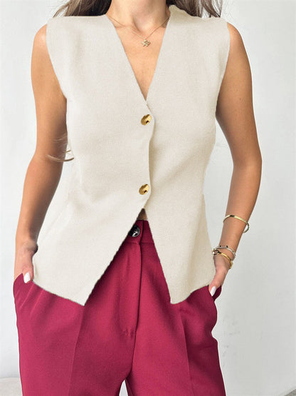 KELLY | Chic Sleeveless Button-Up Blouse