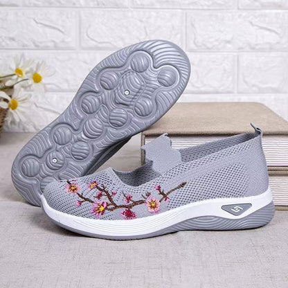 TRACY | EMBROIDERED FLOWER ORTHOPEDIC SLIP-ON SHOES