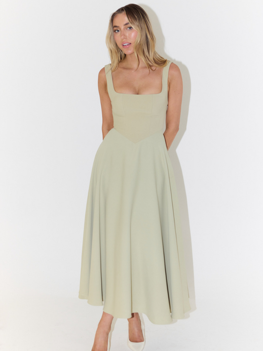 XIARA | Sophisticated Dress