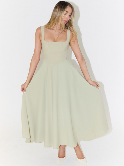 XIARA | Sophisticated Dress
