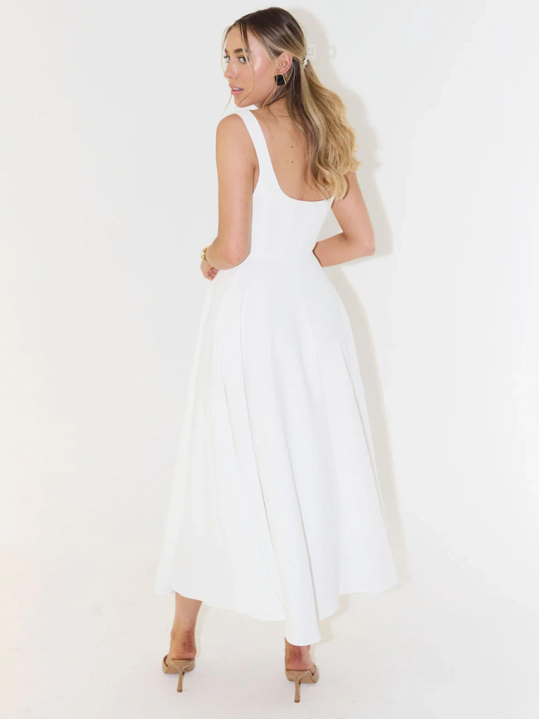 XIARA | Sophisticated Dress